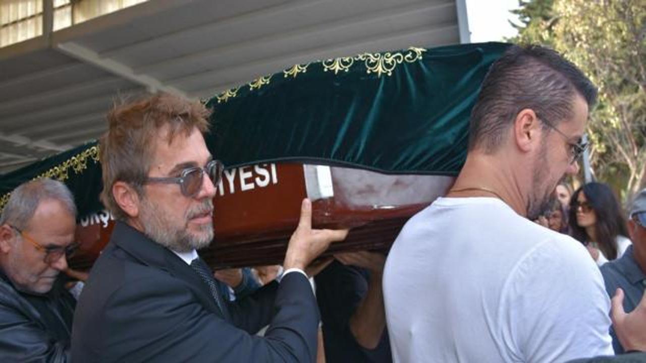 Engin Altan D&uuml;zyatan'ın babası son yolculuğuna uğurlandı