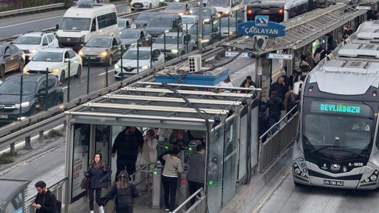 İstanbul&rsquo;da dev derbi &ouml;ncesi trafik yoğunluğu