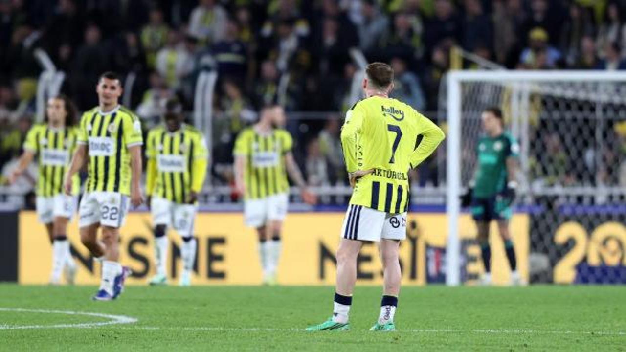 Kadıköy'de kabus gecesi! Göztepe, Fenerbahçe'yi 2 dakikada yıktı