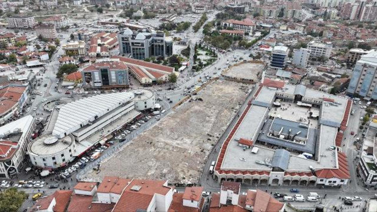 Konya'nın hafızası korunuyor! Tarihi Buğday Pazarı&rsquo;nda d&ouml;n&uuml;ş&uuml;m s&uuml;r&uuml;yor