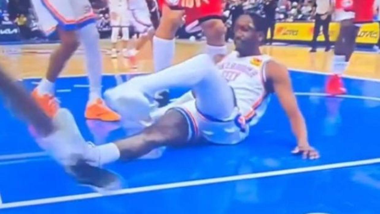 NBA'de galibiyetin &ouml;n&uuml;ne ge&ccedil;en sakatlık! Arkadaşları g&ouml;zyaşlarına boğuldu