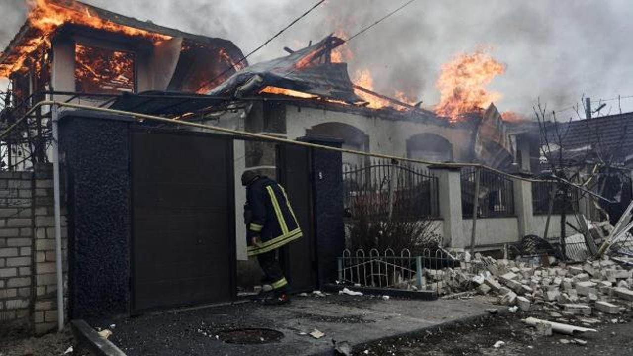 Rusya, Ukrayna'da Herson y&ouml;n&uuml;nde ge&ccedil;ici ateşkesi başlattı