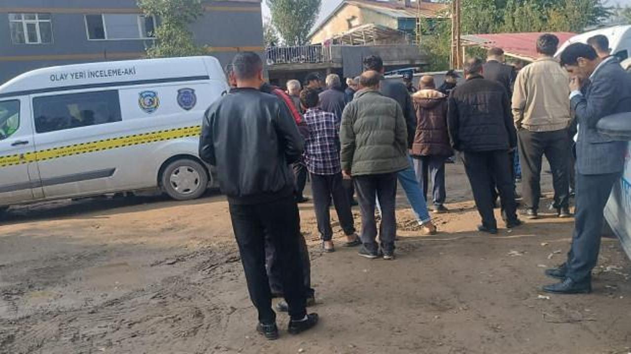 Toprak kavgasında kardeşinin evini silahla bastı: 2 &ouml;l&uuml;, 3 yaralı!