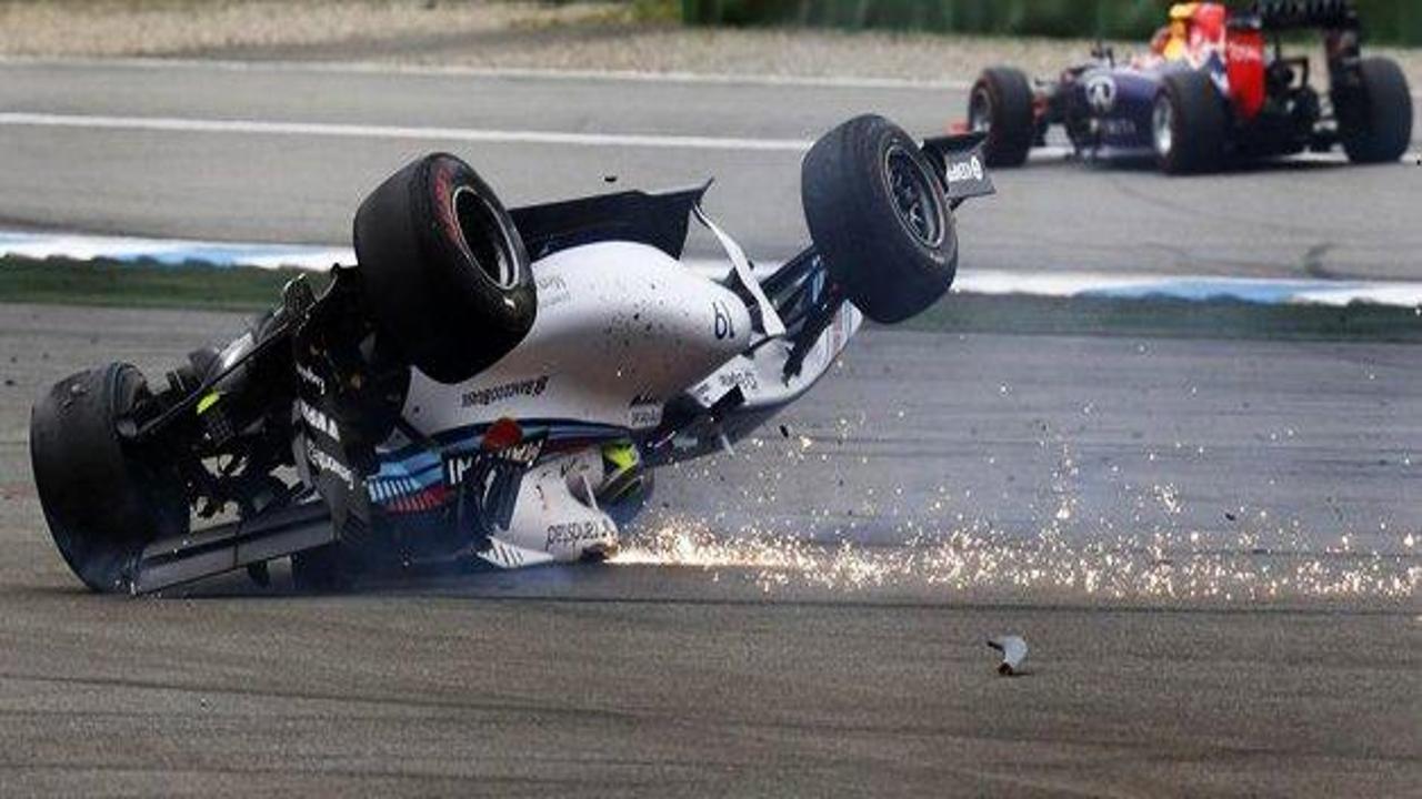 Formula 1'de feci kaza!