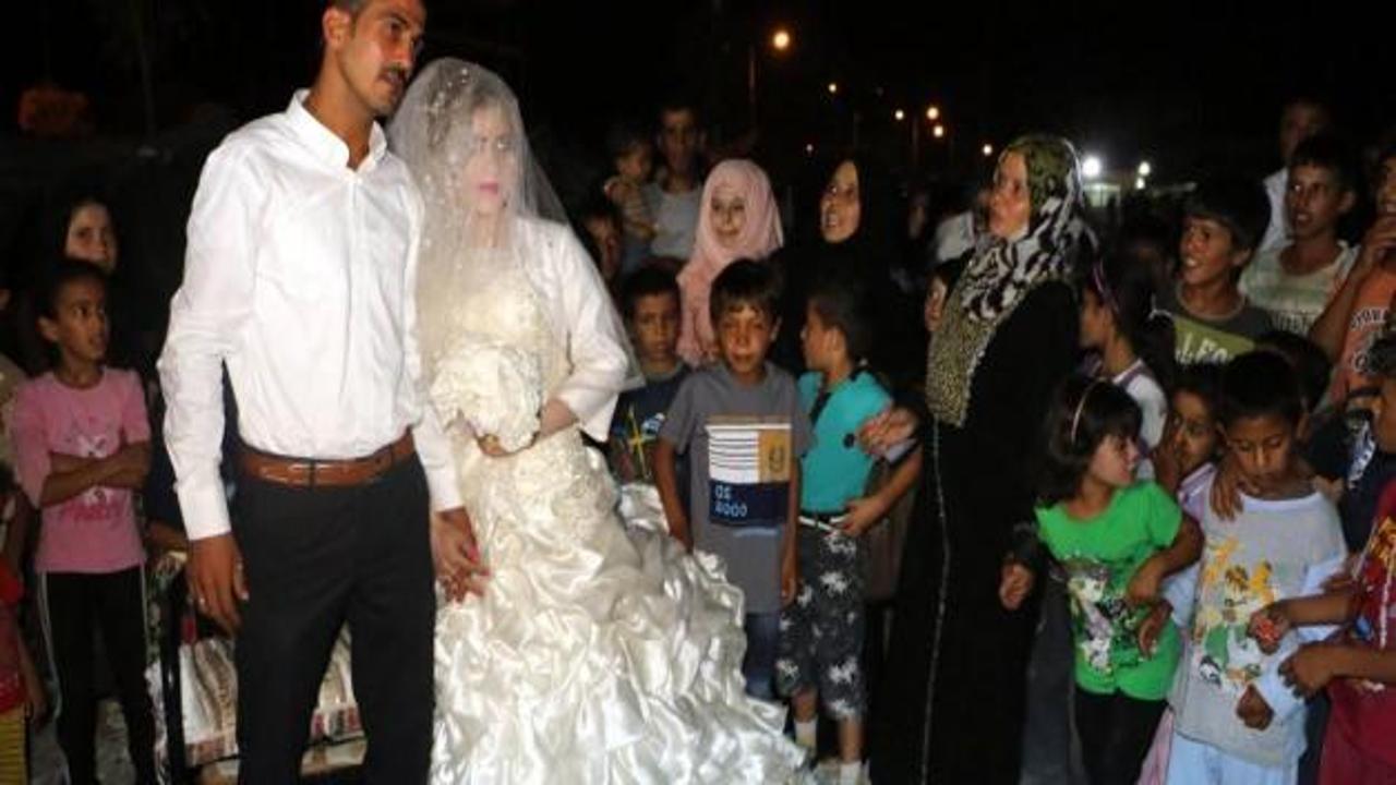 Suriyeli çift, Şanlıurfa'da evlendi