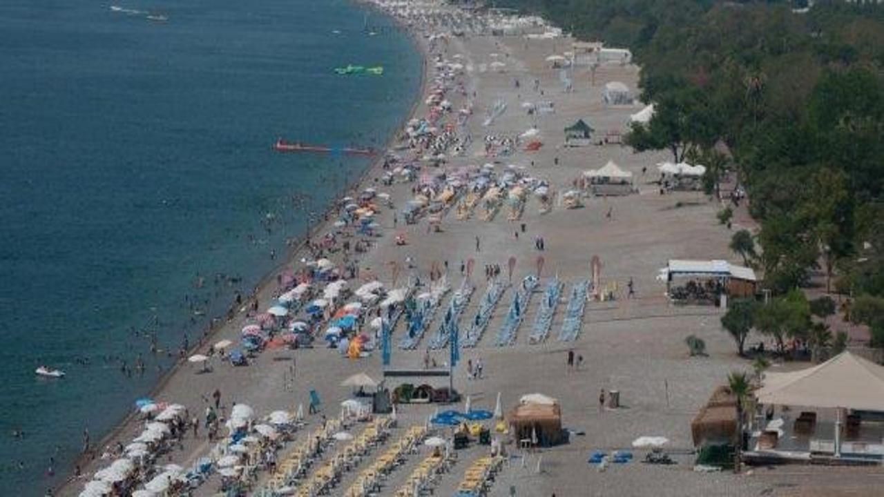 Antalya'da nemli hava bunalttı