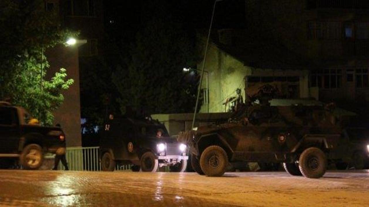 Şemdinli'de polis ekibine saldırı