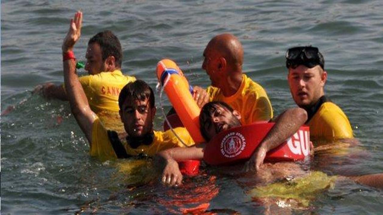 Pakistan'da 19 kişi denizde boğuldu