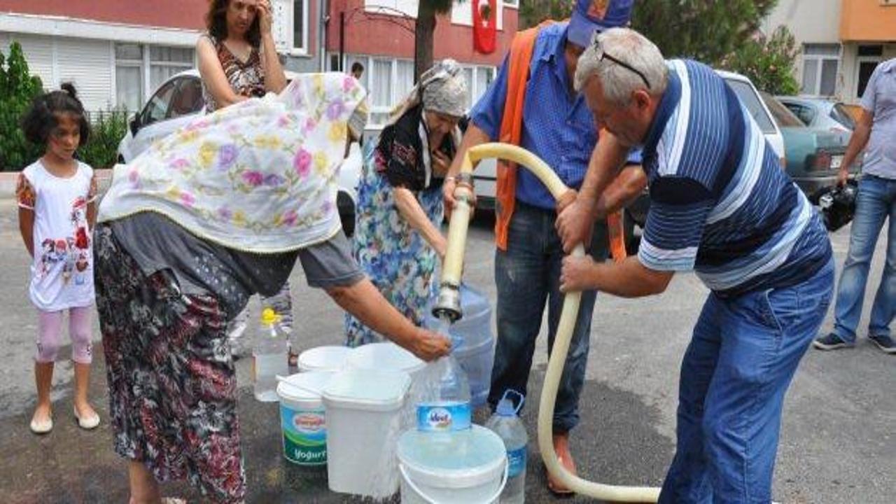 Manavgat'ta halka içme ve kullanım suyu dağıtıldı