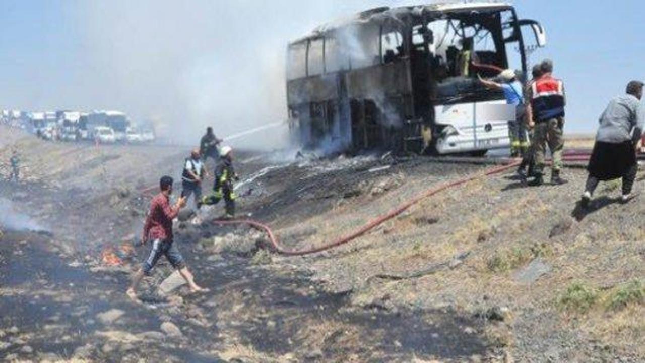 45 yolcu alev alev yanmaktan son anda kurtuldu
