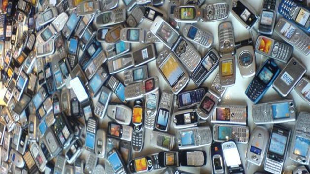 50 milyon cep telefonu evlerde saklanıyor