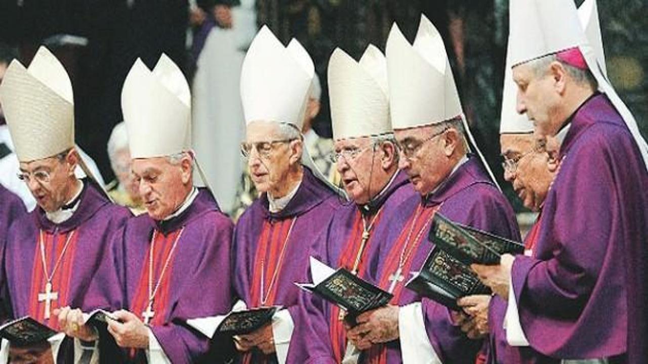 84 piskopos 'sığınmacılar alınsın' dedi