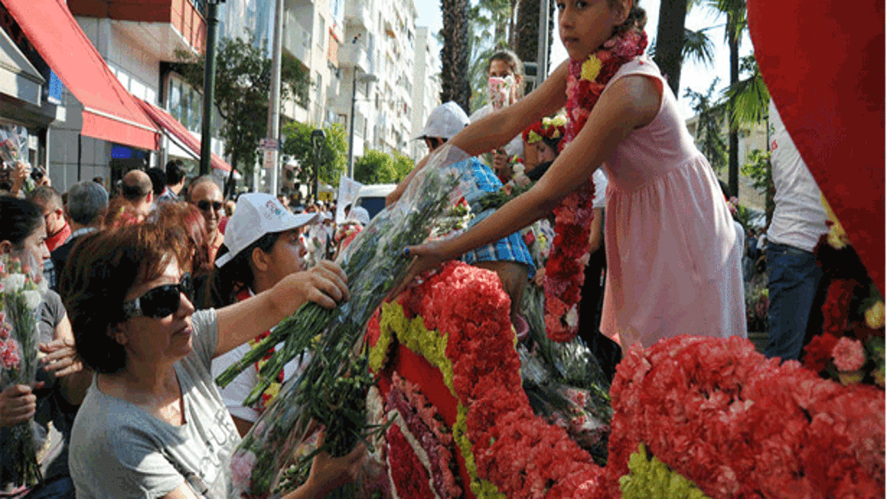 8. Antalya Çiçek Festivali sona erdi