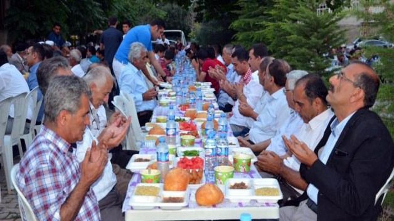 Kahramanmaraş'ta Muhsin Yazıcıoğlu için iftar