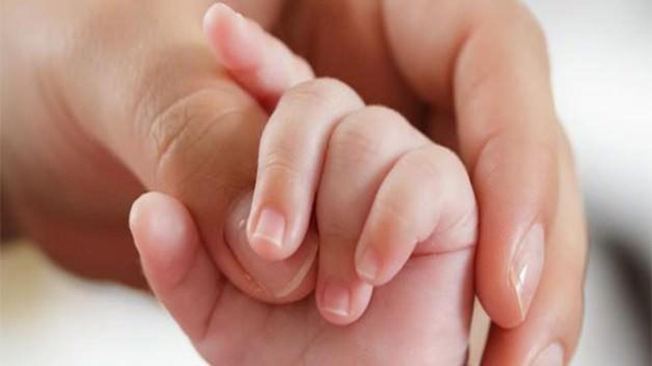 Bebek ölümleri 8 yılda yarı yarıya azaldı