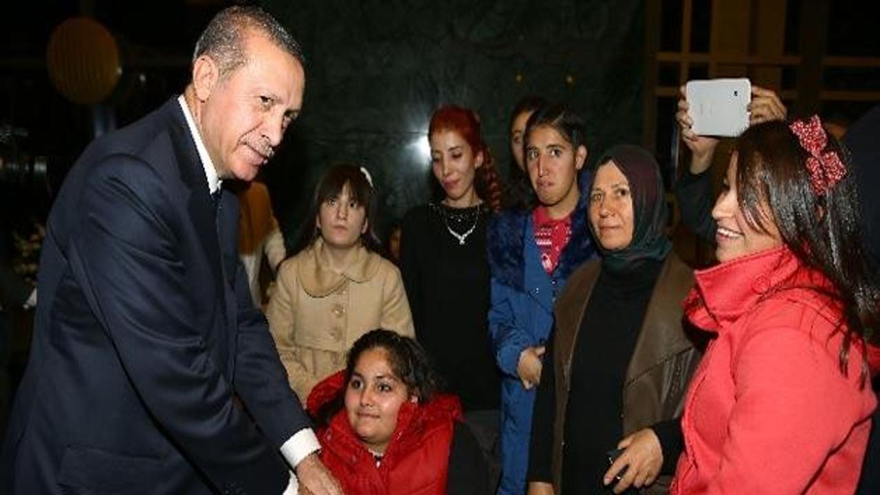 Erdoğan engelli çocuğu kırmadı