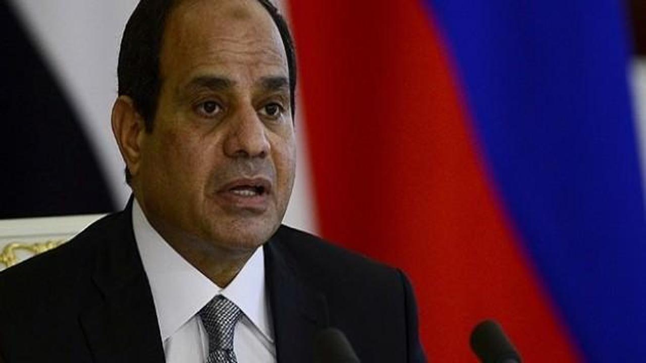 Mısır'da hükümet istifa etti