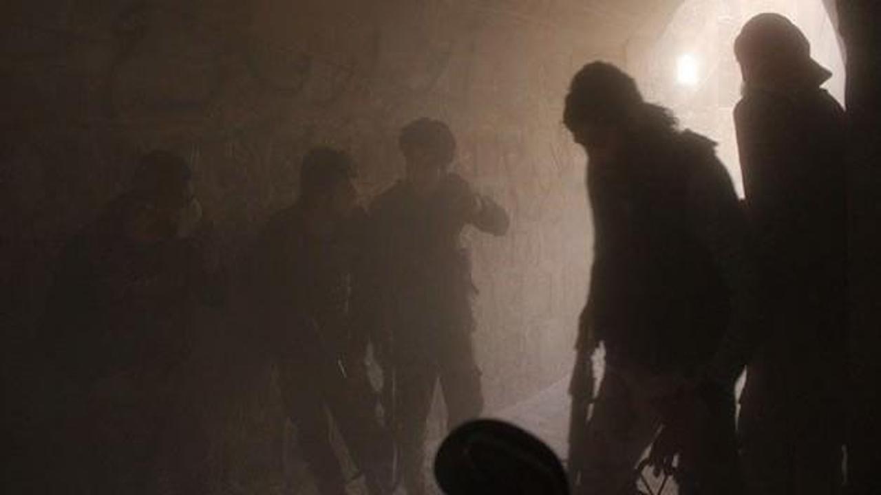 Esed'in ordusu yine varil bombasıyla saldırdı