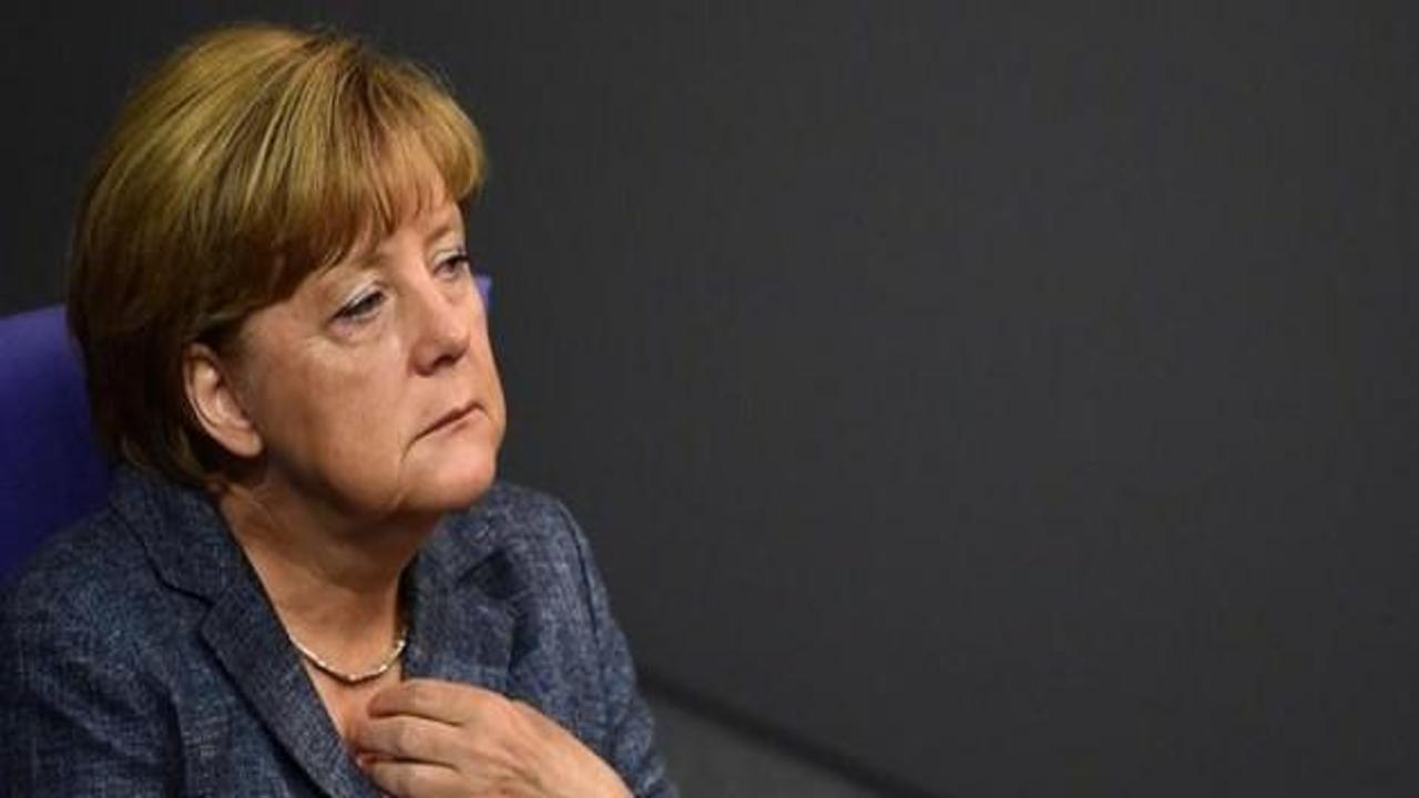 Merkel çabuk pes etti! Kapıları kapattı