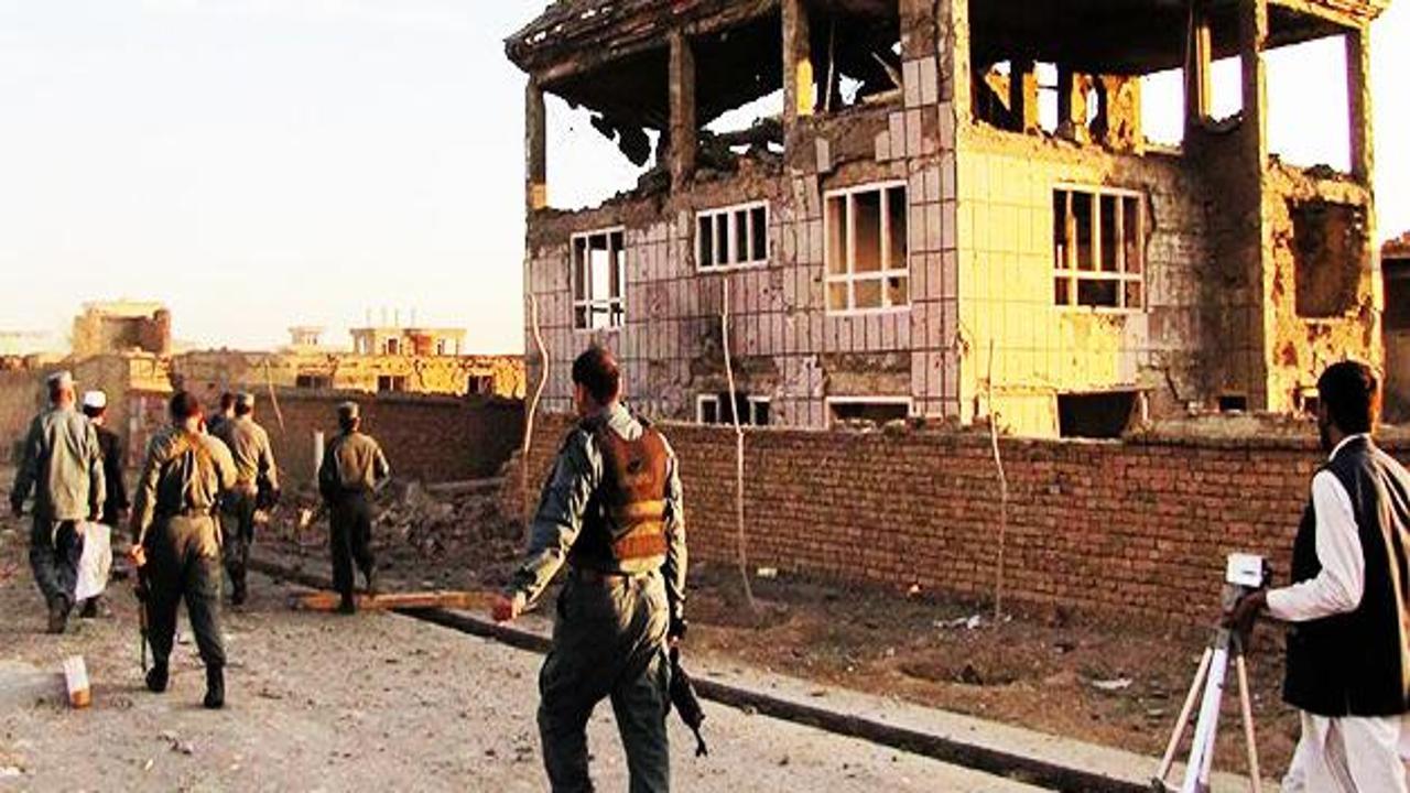 ABD Afgan askerlerini vurdu: 14 ölü