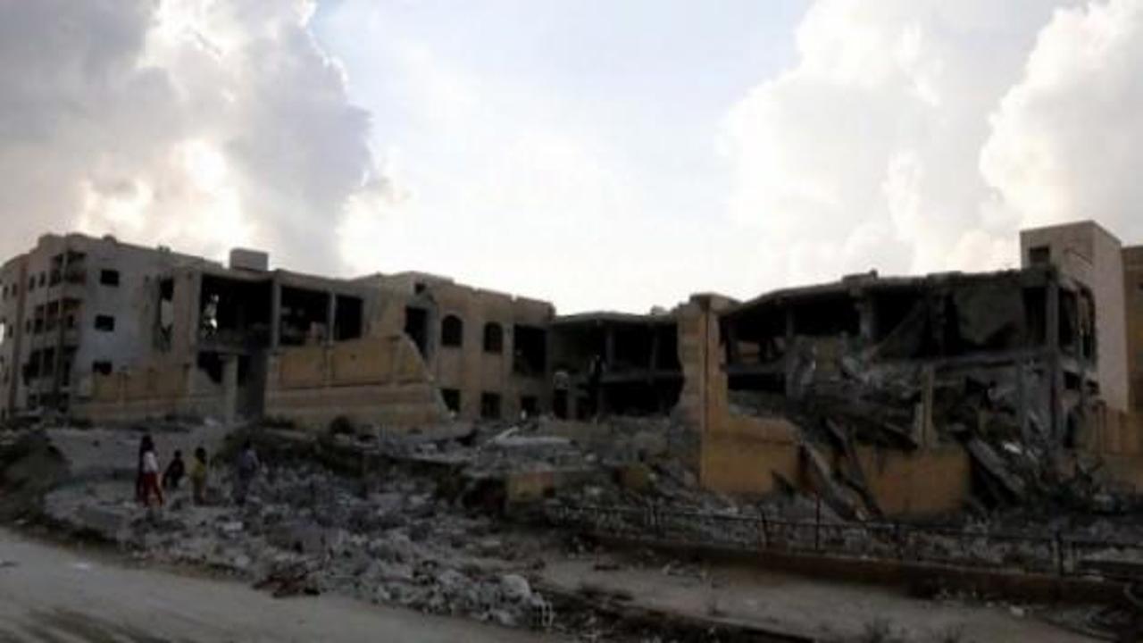 Koalisyon güçleri Suriye'de ilkokulu bombaladı