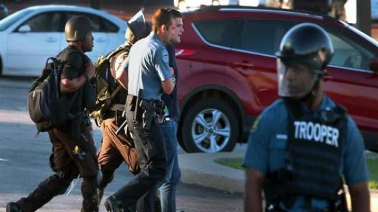 ABD polisi gazetecilere saldırıyor