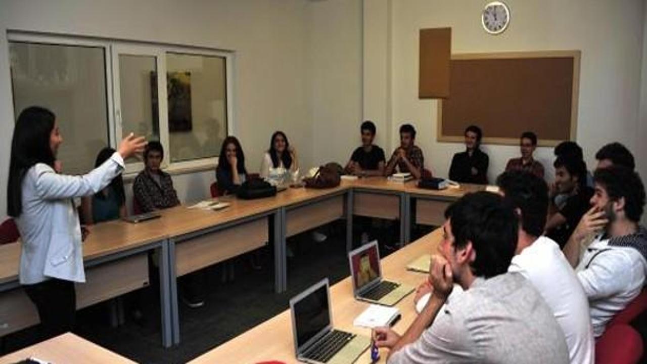 Abdullah Gül Üniversitesi'nde ilk ders verildi
