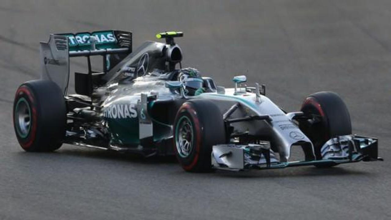 Abu Dabi'de pole Rosberg'in