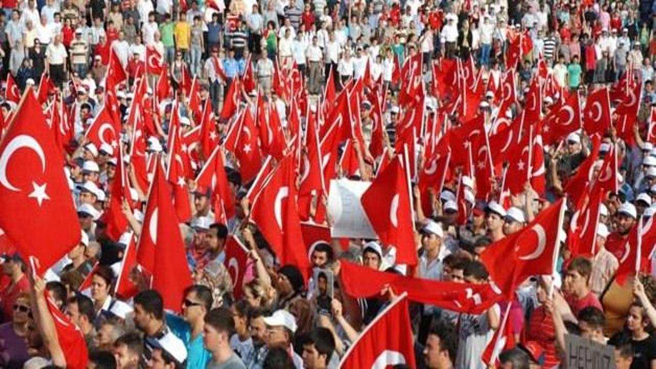 Bursa'da bayrağıyla gelene teleferik bedava