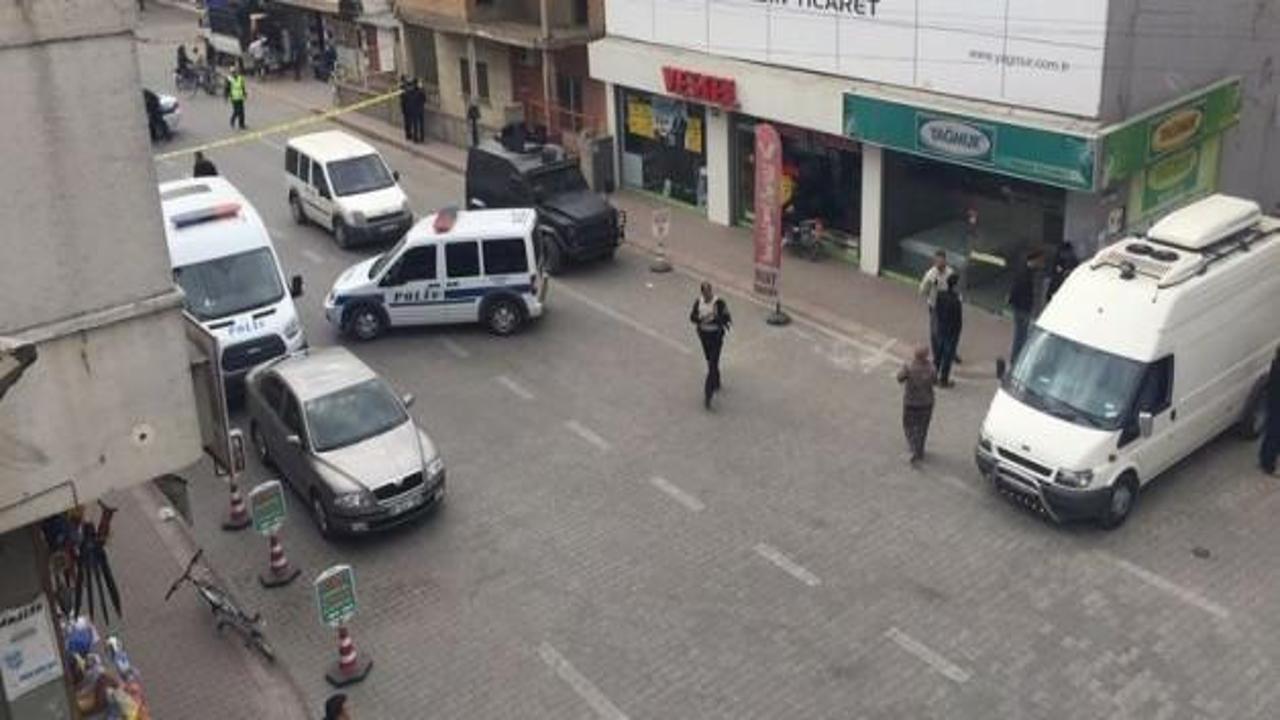 Adana'da bomba yüklü araç alarmı!