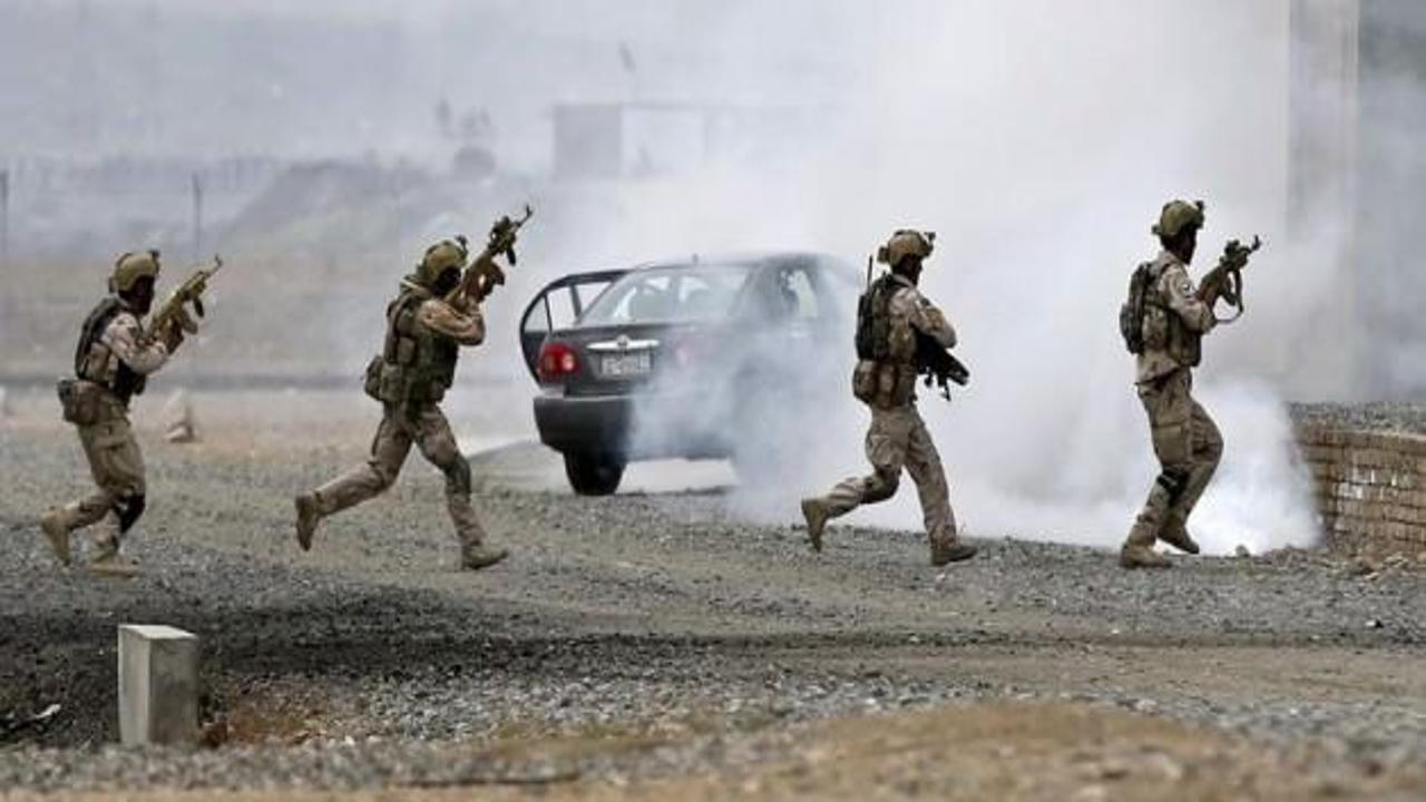 Afgan asker NATO'ya ateş açtı