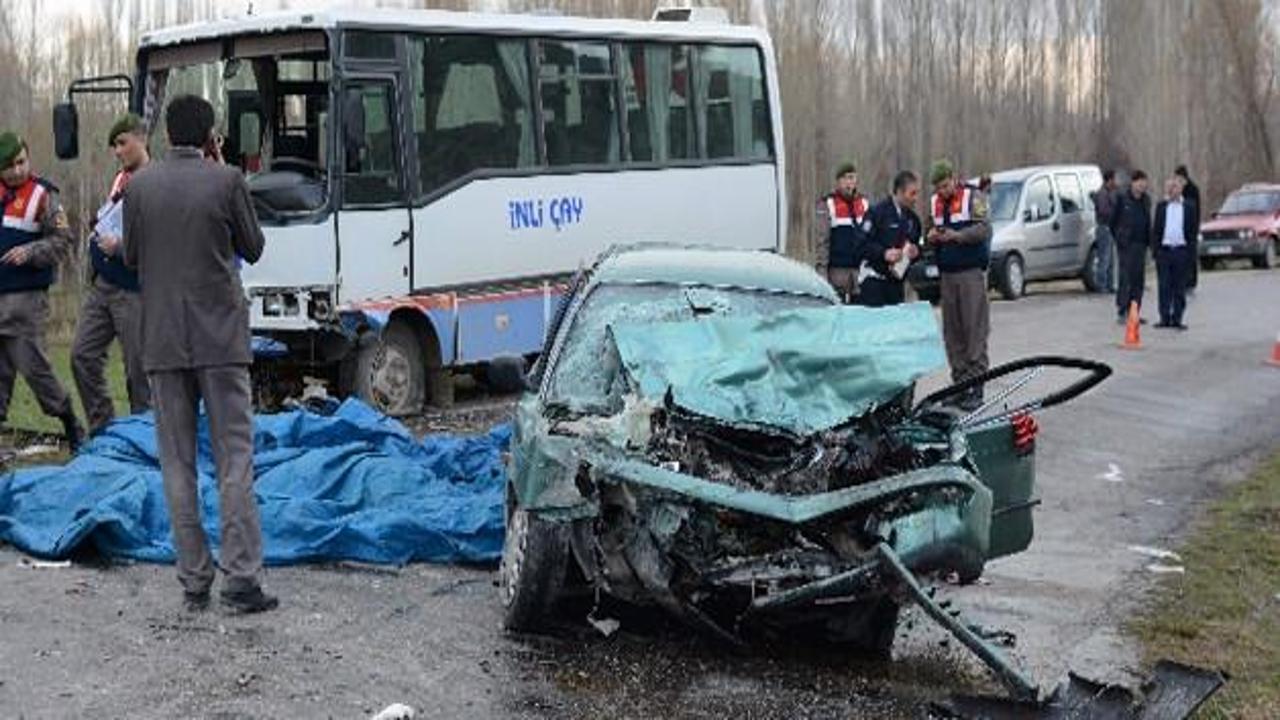 Afyonkarahisar'da feci kaza: 2 ölü