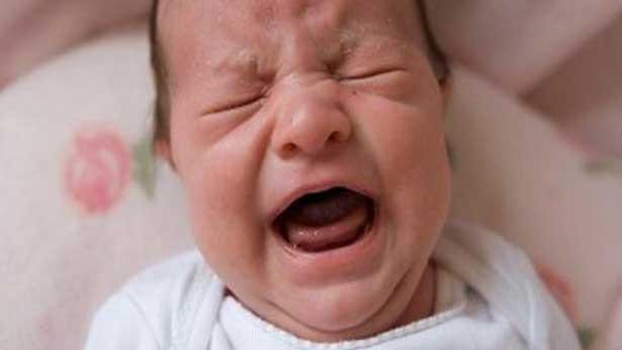 Ağlayan bebek nasıl sakinleştirilir