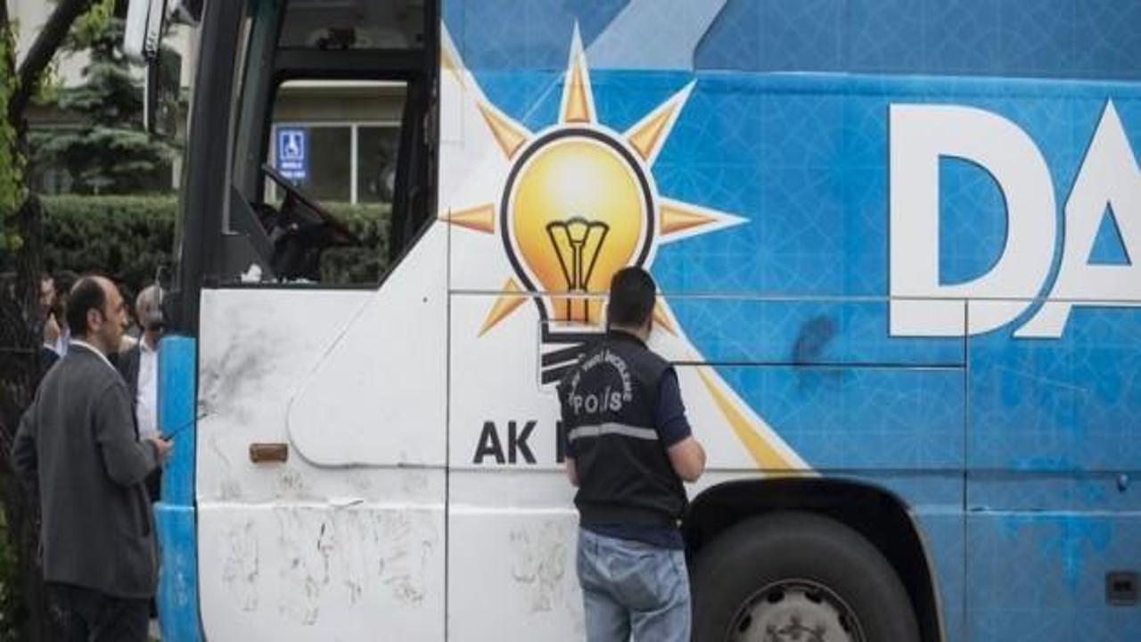 AK Parti seçim otobüsüne saldırı!
