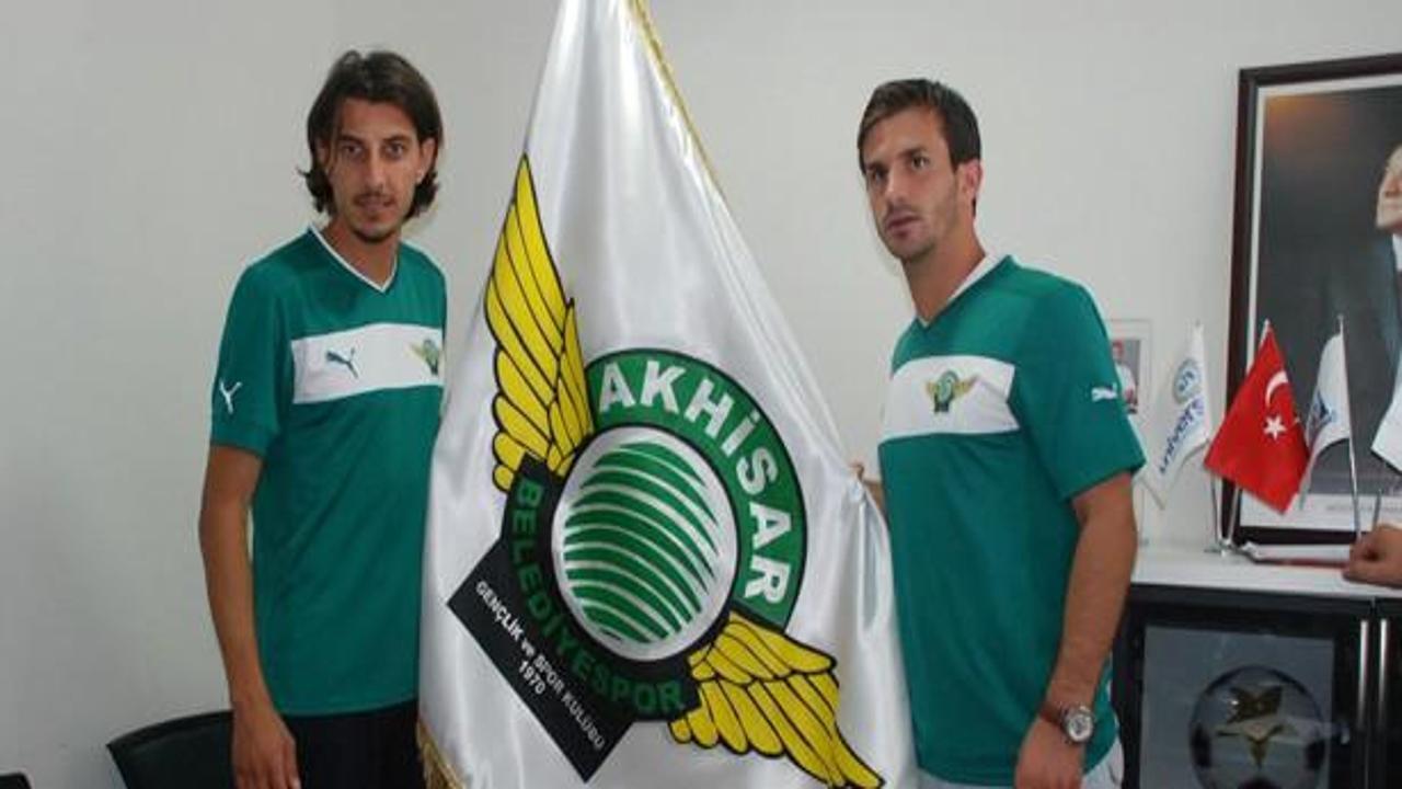 Akhisar Belediyespor'da iki imza birden!