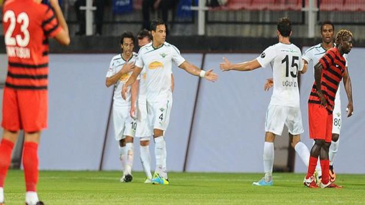 Gekas gitti Niasse geldi