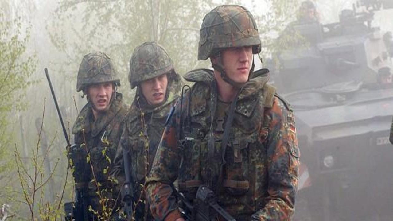 Alman ordusundan kaçıp IŞİD'e karşı...