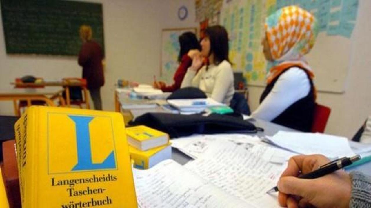 Almanya'da dil sınavına karşı yasa tasarısı
