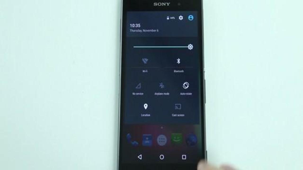 Android 5.0 yüklü Xperia Z3'ü videosu