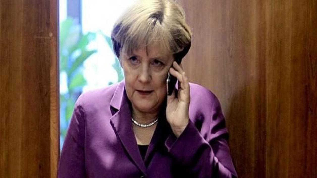 Angela Merkel'den telefon diplomasisi