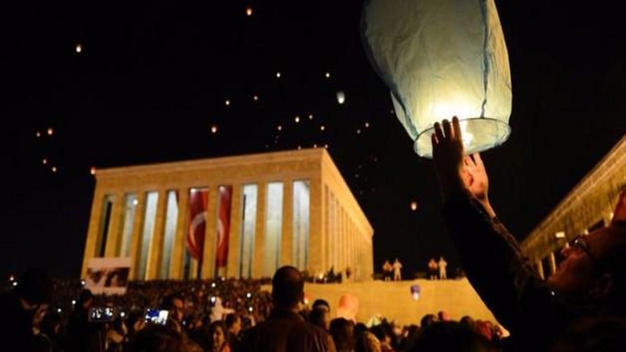 Anıtkabir'de 1915 "barış balonu" uçuruldu