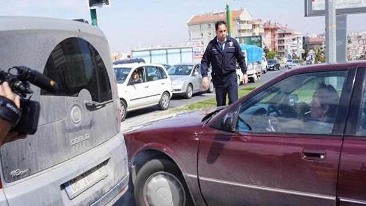 Ankara'da alkollü kadın sürücü trafiği birbirine kattı