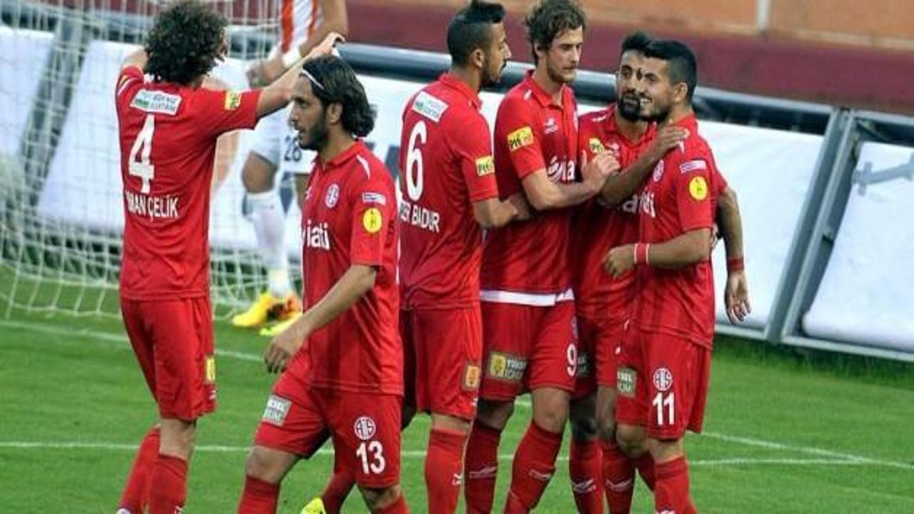 Antalyaspor, Adana'da coştu