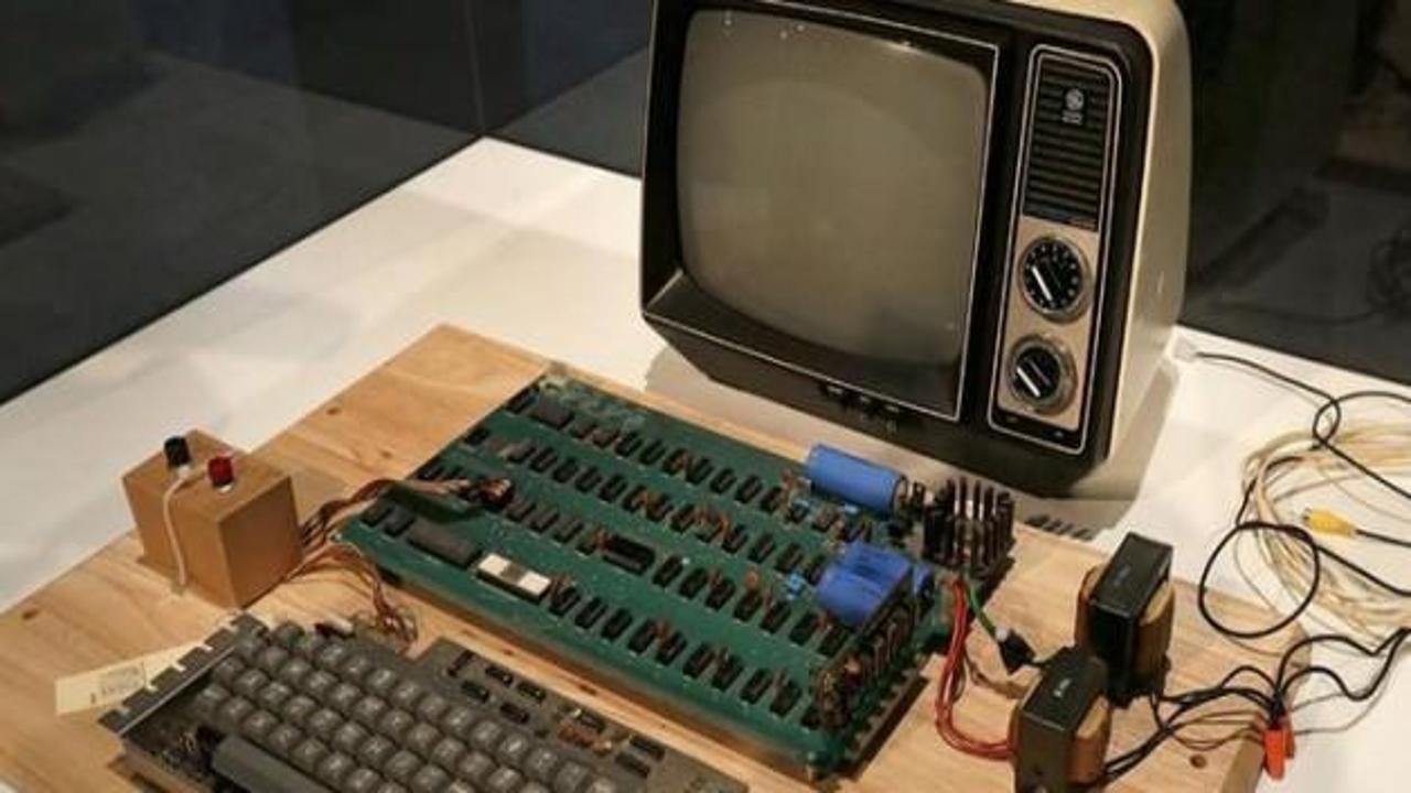 Apple'ın ilk bilgisayarına rekor fiyat 