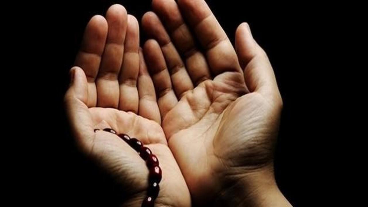 Arefegününde hangi dualar okunur Arife günü namazı