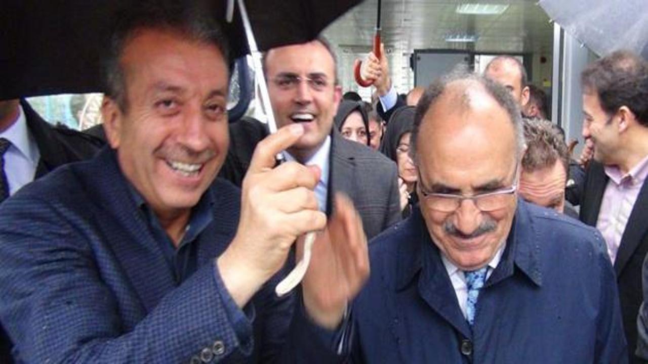 Atalay'dan Bakan Eker'e şemsiye esprisi / İZLE