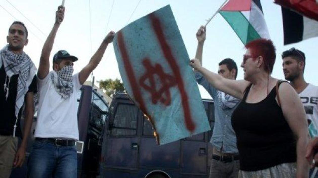 Atina'da İsrail'e protesto