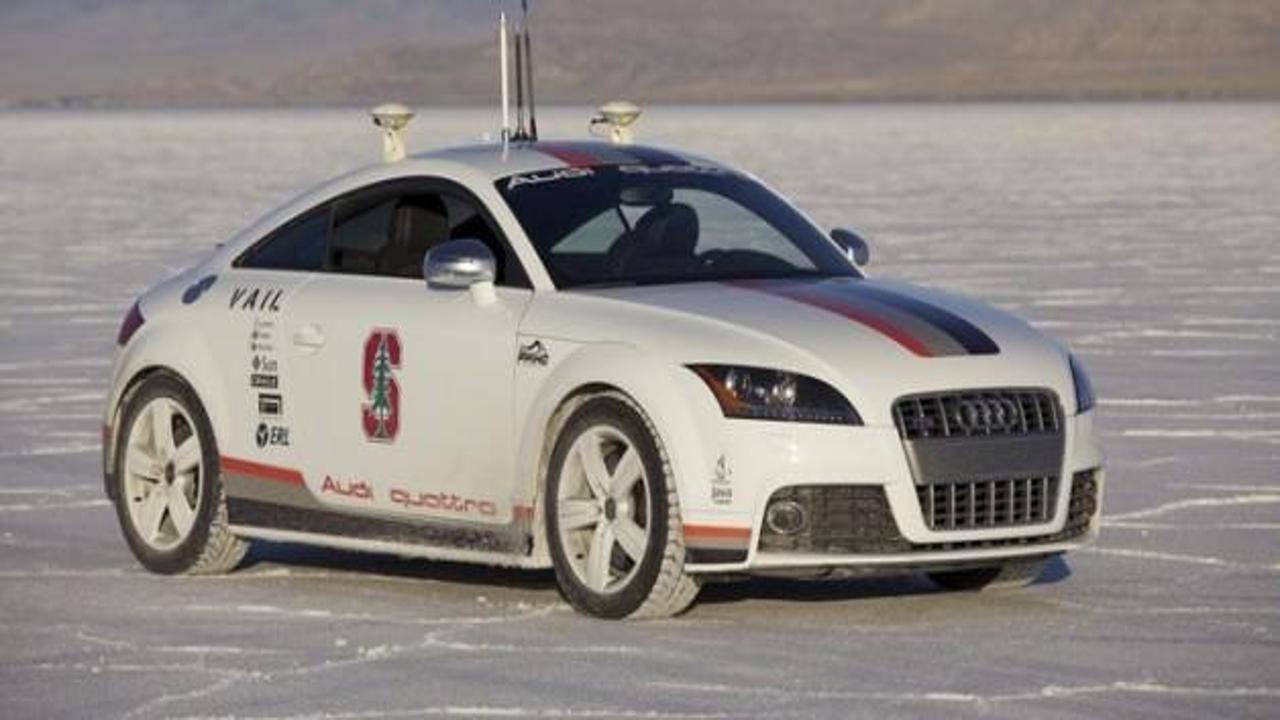 Audi sürücüsüz araçlarını test ediyor