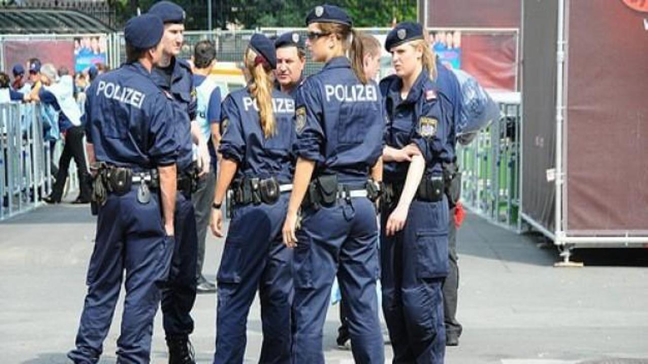 Avusturya'da polis zoru ile ev boşaltma