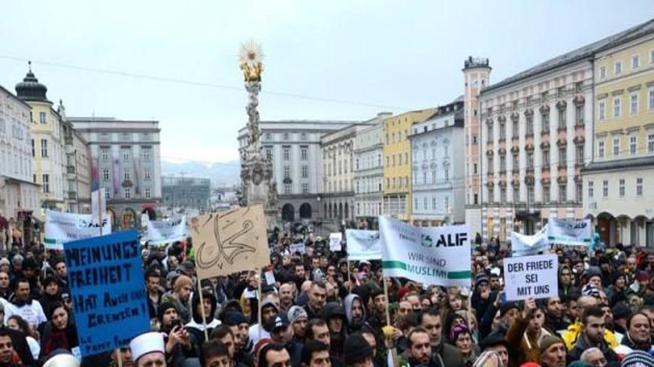 Avusturya'da "teröre ve ırkçılığa hayır" yürüyüşü